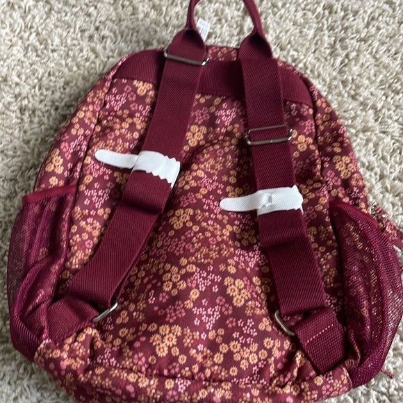 NWT Maurices Floral Backpack Multiple Pockets Zipper - Picture 5 of 7